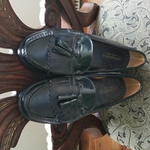 Men BassWeeguns Black 9.5D. - Picture 7 of 8